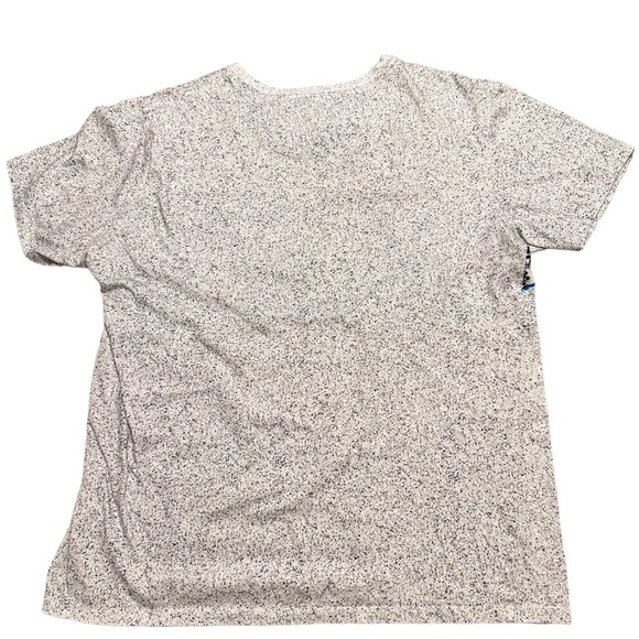 On the Byas Men’s Large Gray and Floral T-Shirt size Large - Picture 4 of 7